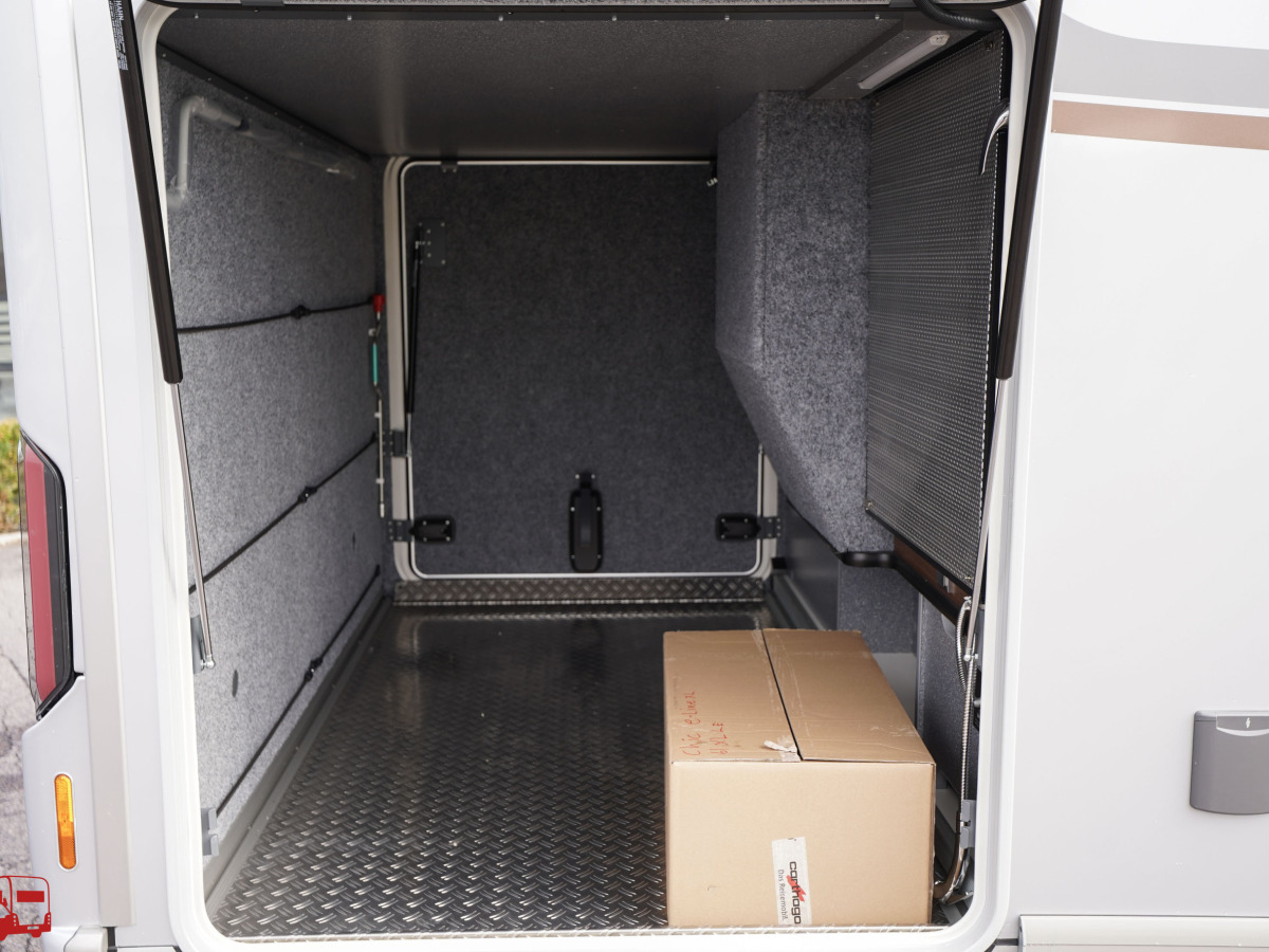 Carthago e-line I 61 XL LE Mercedes, bild 4 av 48