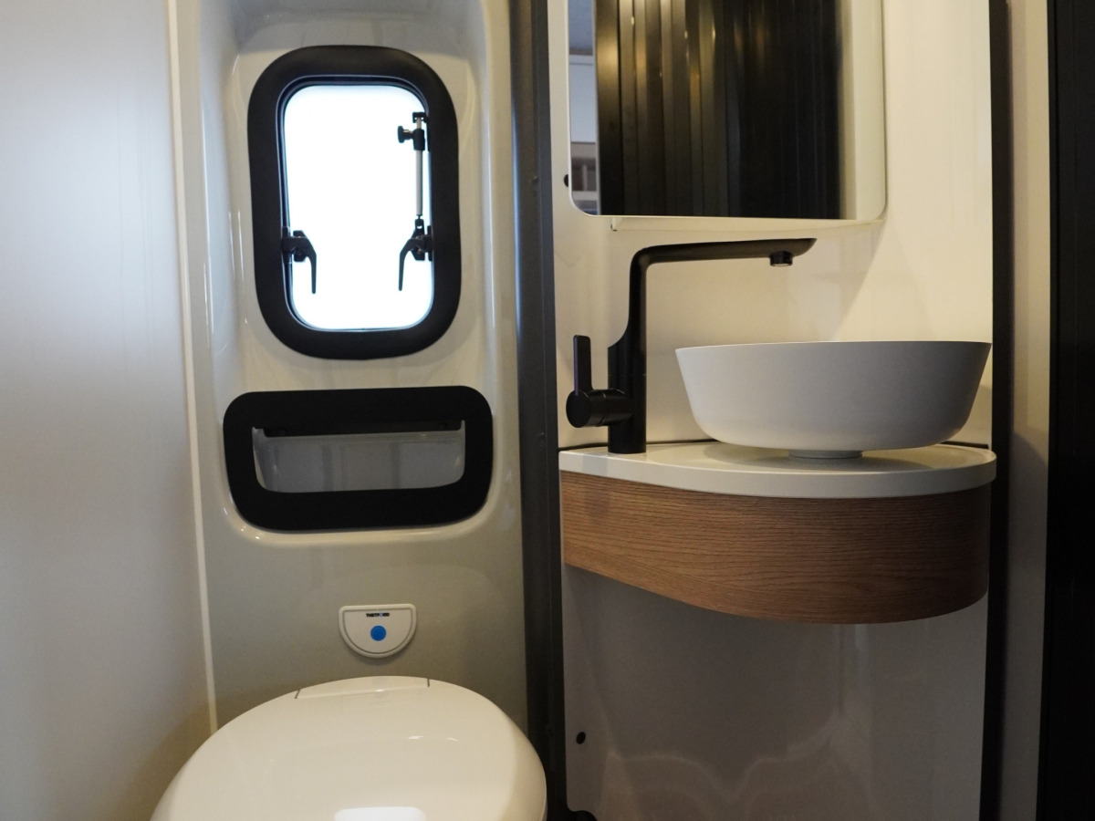 Hobby ONTOUR VAN 640 ET Automat 140hk Diselpanna, bild 10 av 19