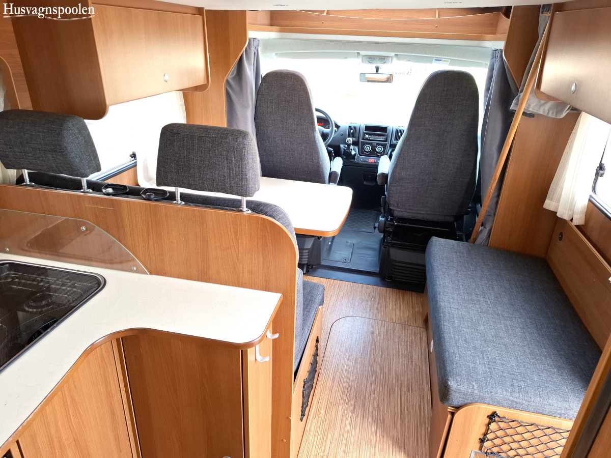 Carado T 348 Dubbelbädd, Taksäng, Cykelställ, bild 8 av 12
