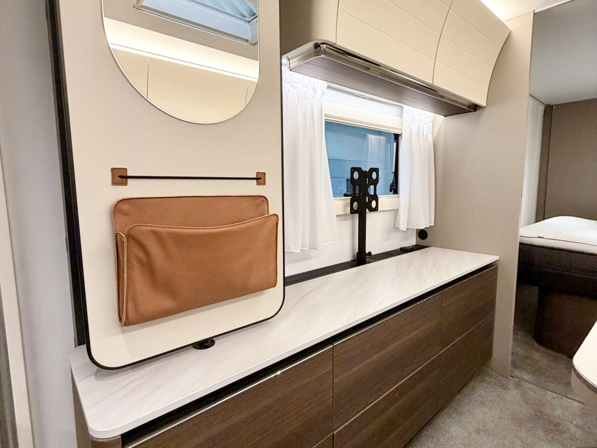Adria ALPINA 663 HT, bild 9 av 16