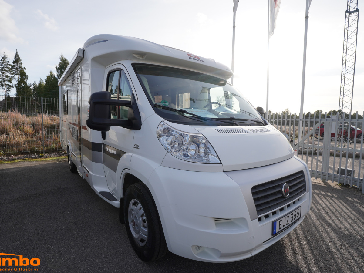 Adria CORAL S 670 SLT, bild 1 av 17