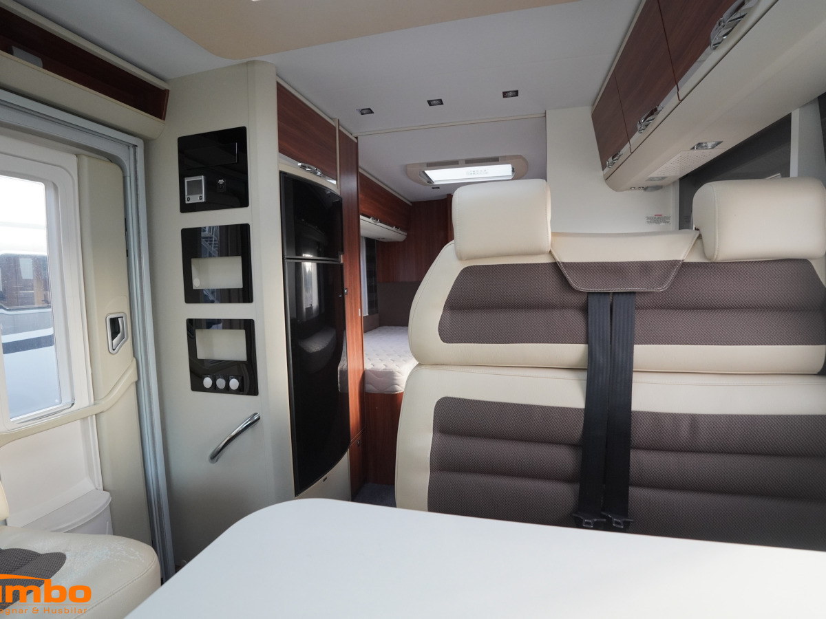 Adria CORAL S 670 SLT, bild 4 av 17
