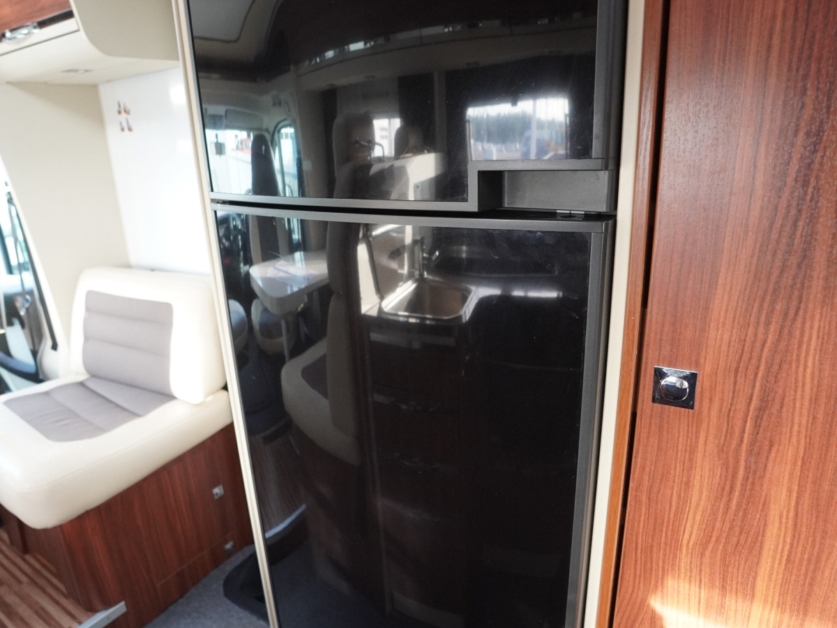 Adria CORAL S 670 SLT, bild 8 av 17