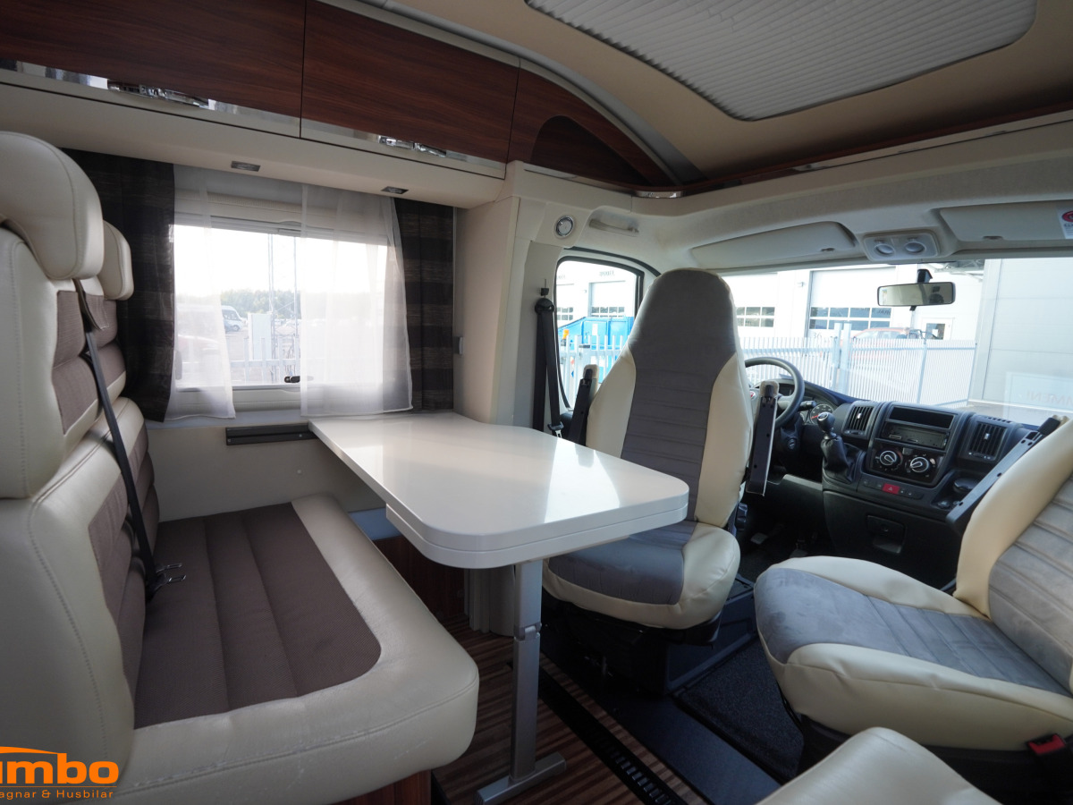 Adria CORAL S 670 SLT, bild 2 av 17