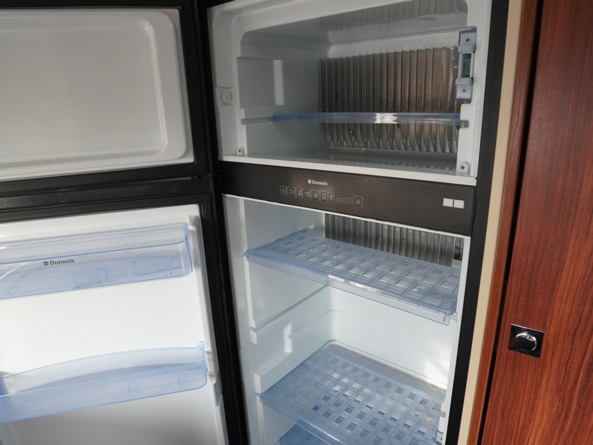 Adria CORAL S 670 SLT, bild 9 av 17