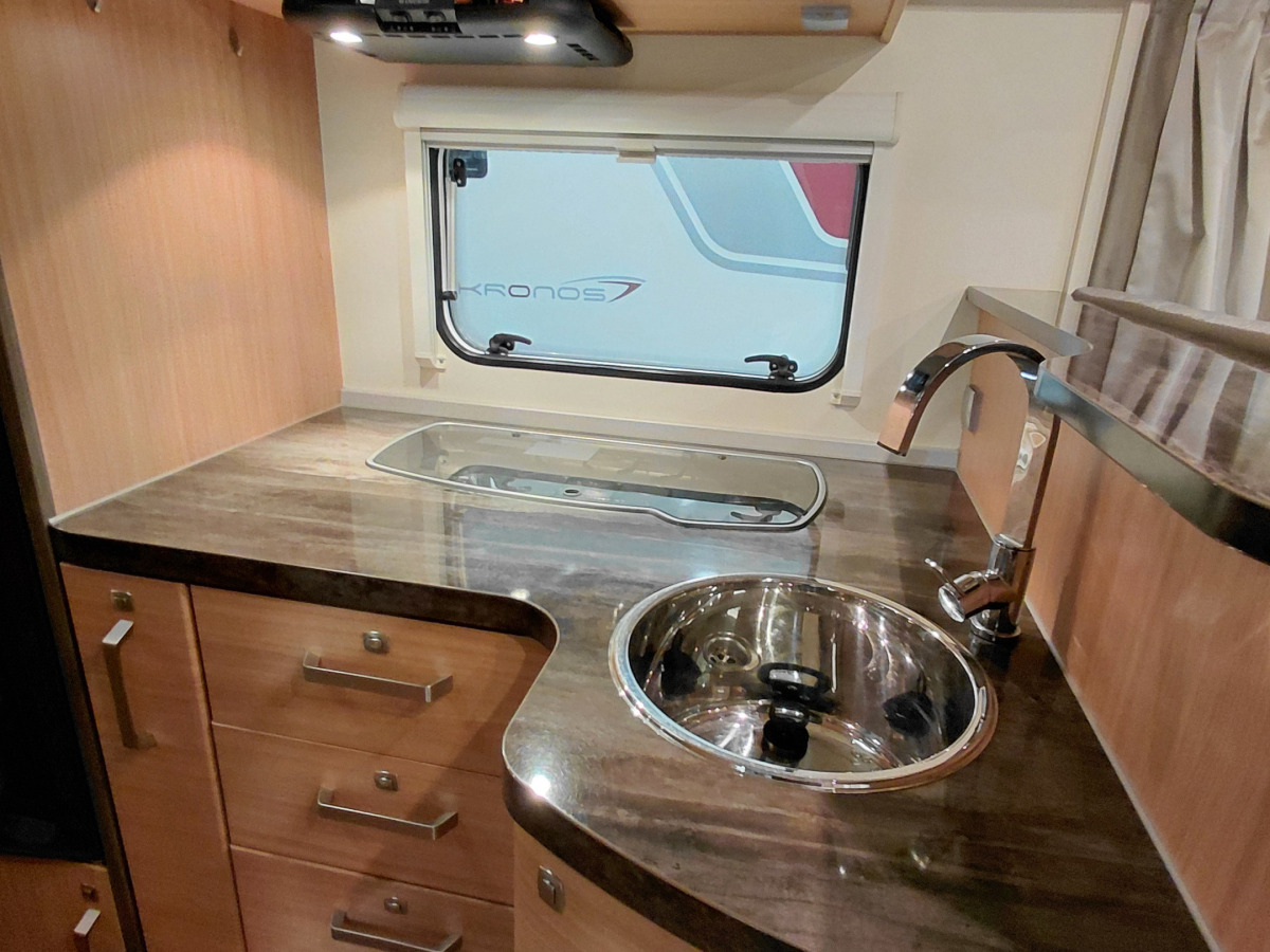 Knaus Sky Wave 700 MEG, bild 7 av 10