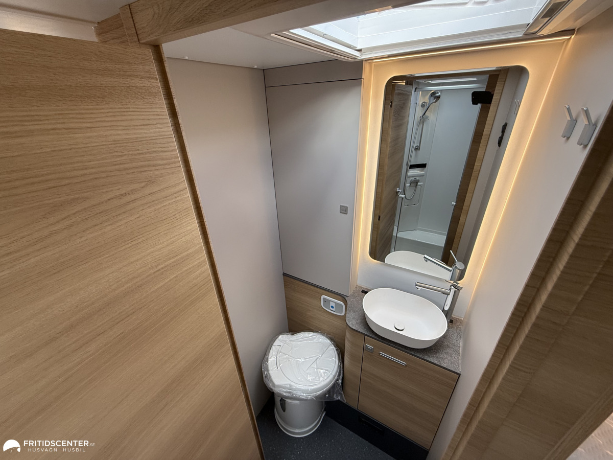Adria CORAL SELECT 670 SL 140HP *NYHET 2027*, bild 16 av 32