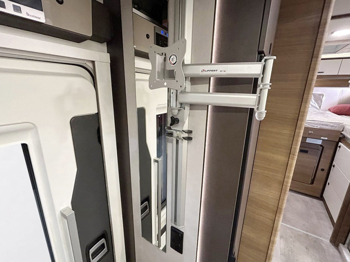 Benimar TESSORO 468 Face-To-Face LÅNGBÄDDAR 165hk AUTOMAT Taksäng, bild 14 av 42