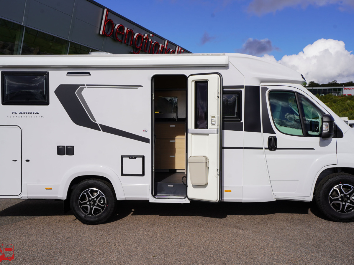 Adria COMPACT SELECT DL - FIAT 6E 2,2 140HP 35L, bild 4 av 40
