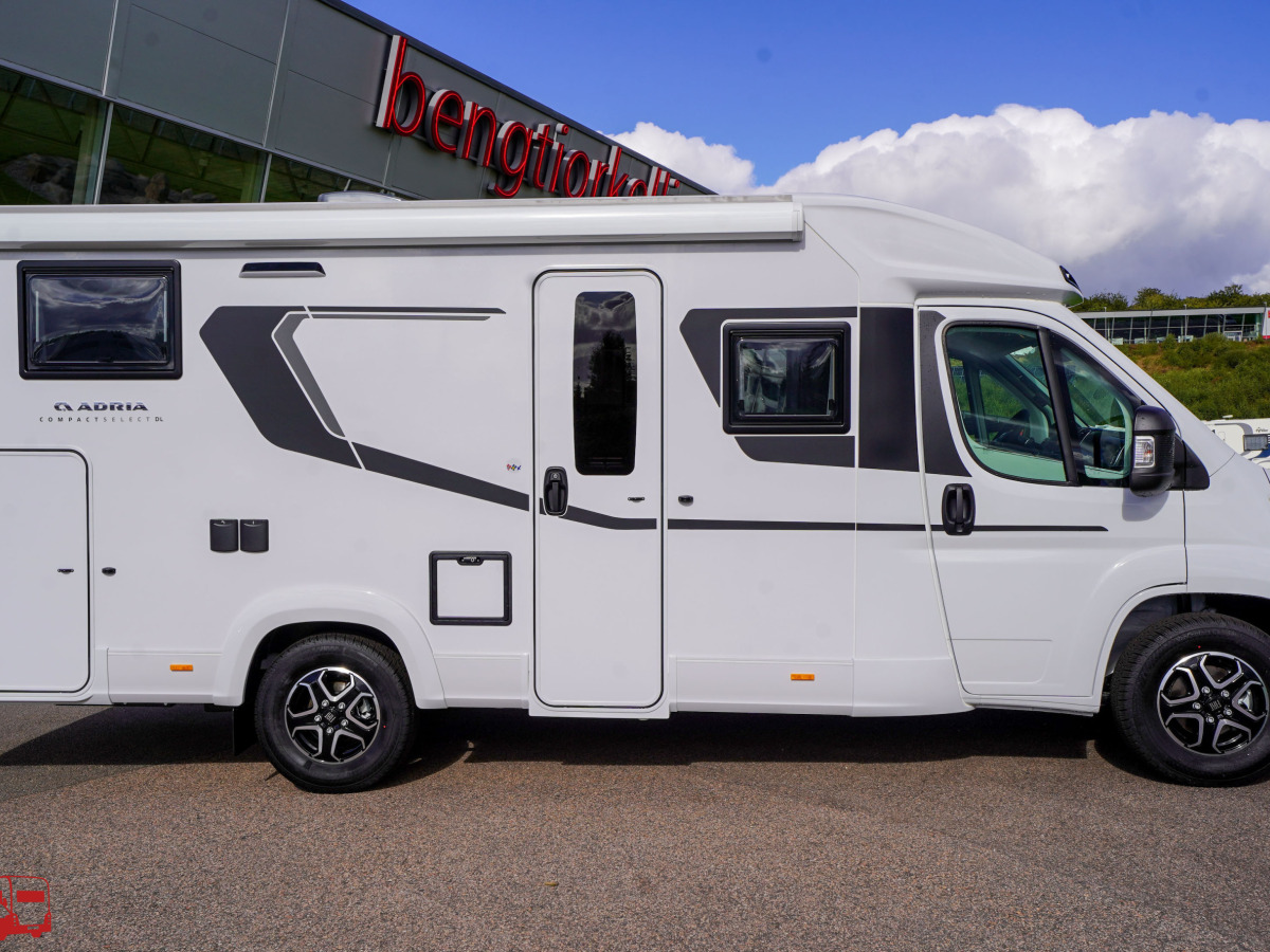 Adria COMPACT SELECT DL - FIAT 6E 2,2 140HP 35L, bild 24 av 40