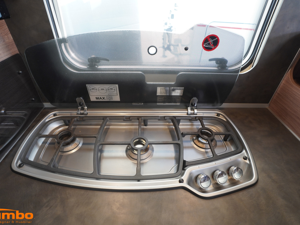 Knaus 700 MEG, bild 8 av 19