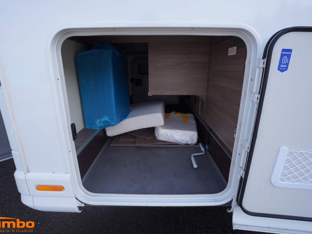 Knaus 700 MEG, bild 16 av 19