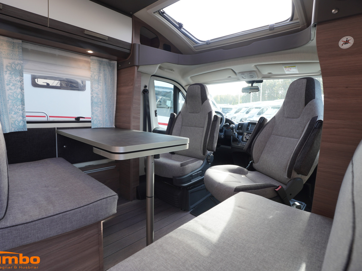 Knaus 700 MEG, bild 2 av 19