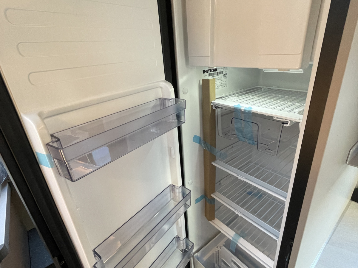 Adria COMPACT SUPREME DL TRUMA D6E FACE-TO-FACE SOFFA, bild 13 av 24