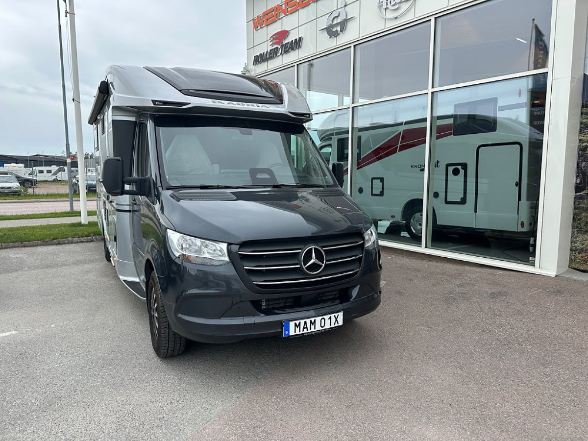 Adria 670SL Mercedes Coral Supreme 9G-Tronic Automat 170Hk 275 Mil, bild 2 av 36