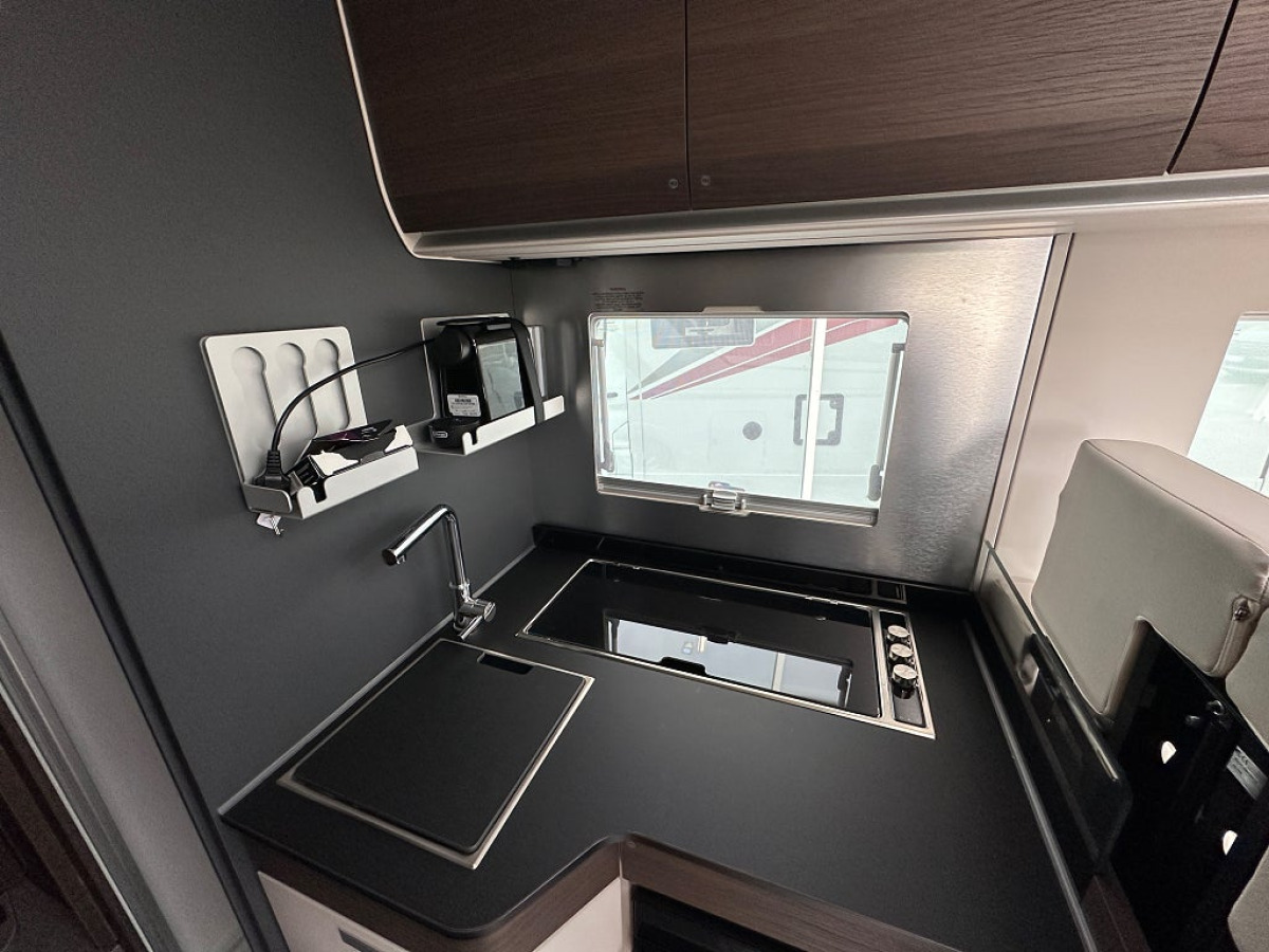 Adria 670SL Mercedes Coral Supreme 9G-Tronic Automat 170Hk 275 Mil, bild 15 av 36