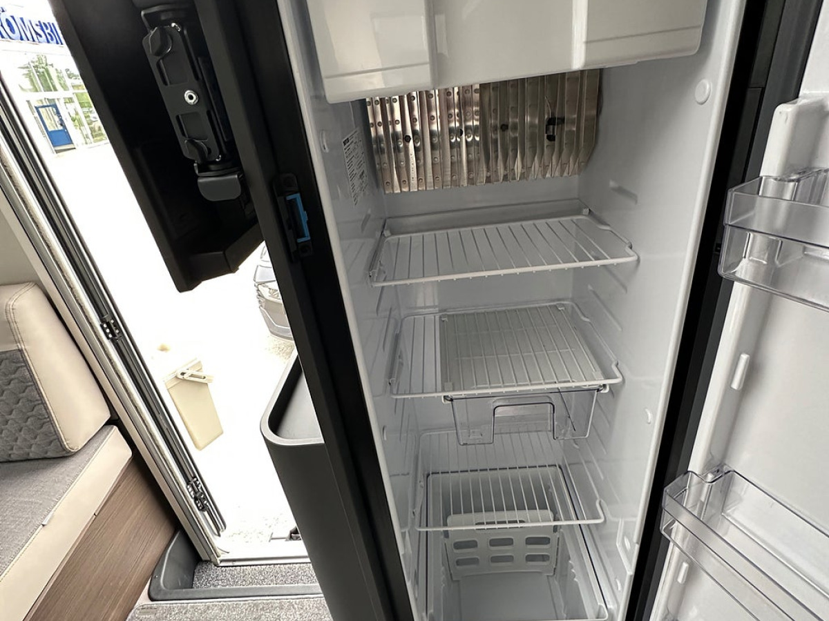 Adria 670SL Mercedes Coral Supreme 9G-Tronic Automat 170Hk 275 Mil, bild 22 av 36