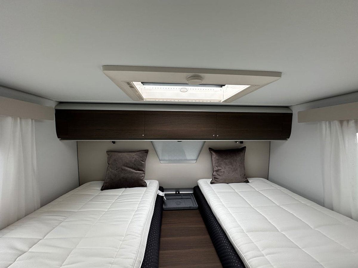 Adria 670SL Mercedes Coral Supreme 9G-Tronic Automat 170Hk 275 Mil, bild 32 av 36