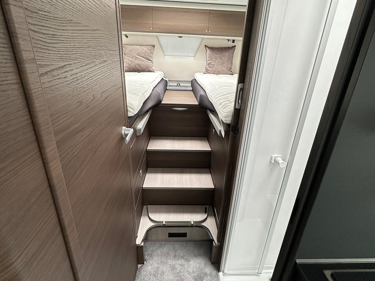 Adria 670SL Mercedes Coral Supreme 9G-Tronic Automat 170Hk 275 Mil, bild 35 av 36