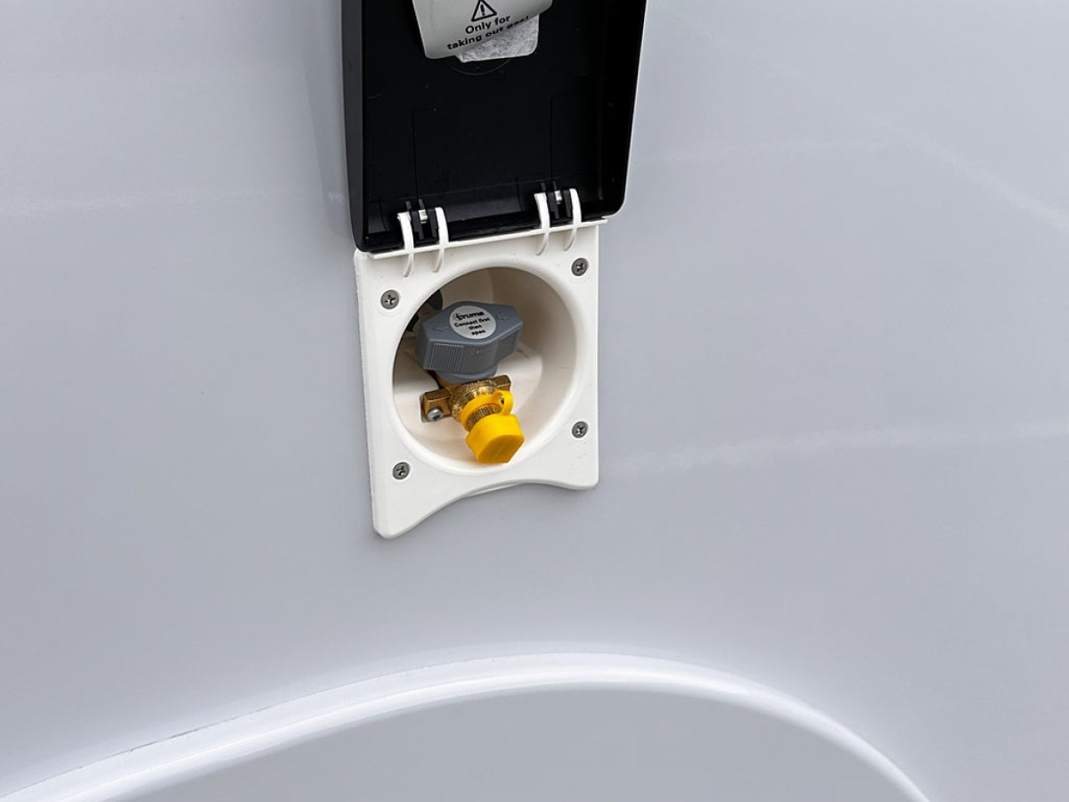 Ci Magis 82 XT Alde värme, långbädd, taksäng, Automat 8G 0,99 Ränt, bild 9 av 22