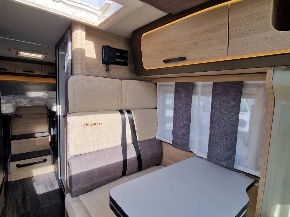 Weinsberg CaraCompact EDITION [PEPPER] 600 MEG // NY HET 2027 //, bild 4 av 9