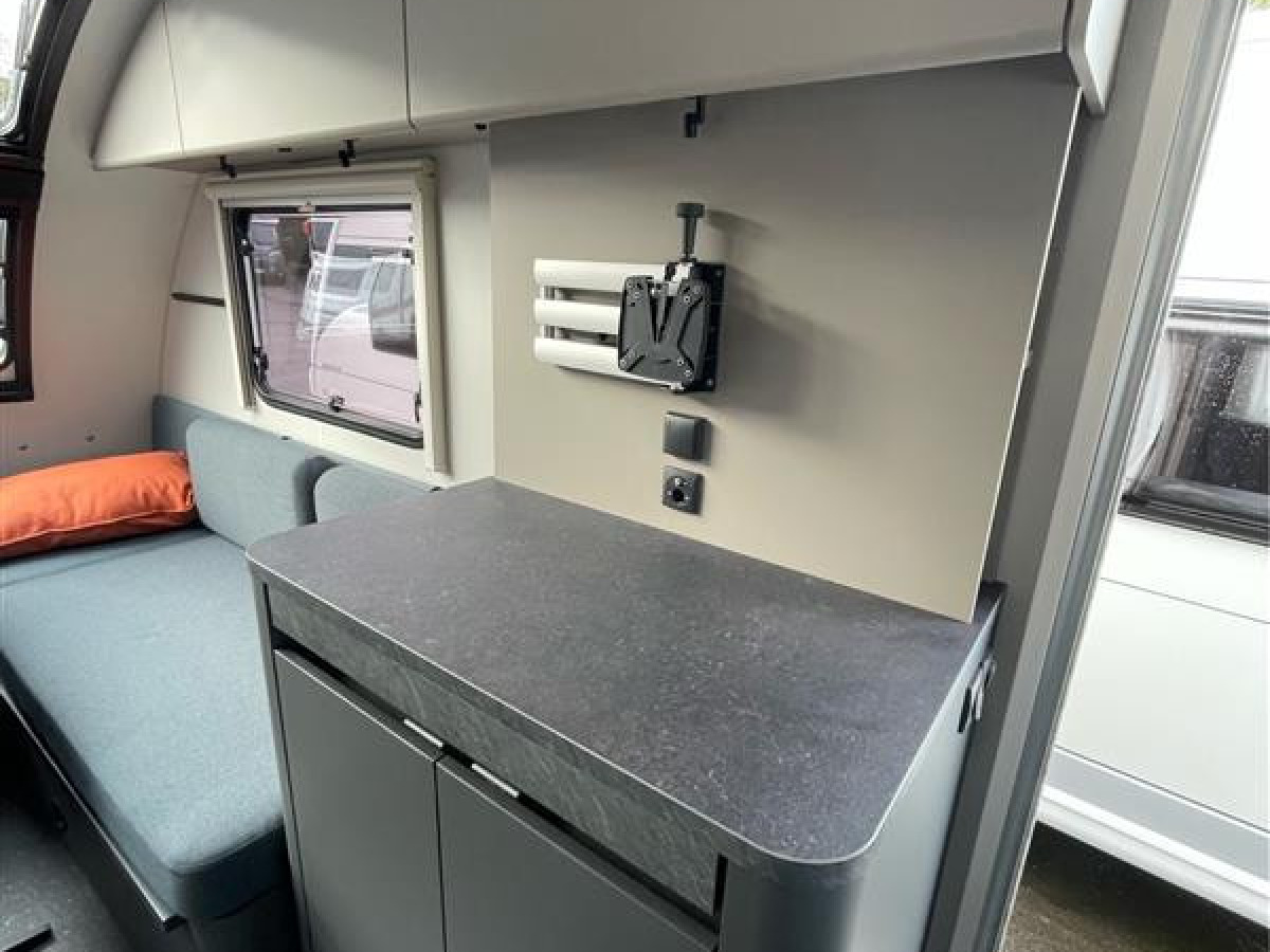 Adria ACTION SPORTS 391 LH / Smidig vagn perfekt för två /, bild 10 av 15