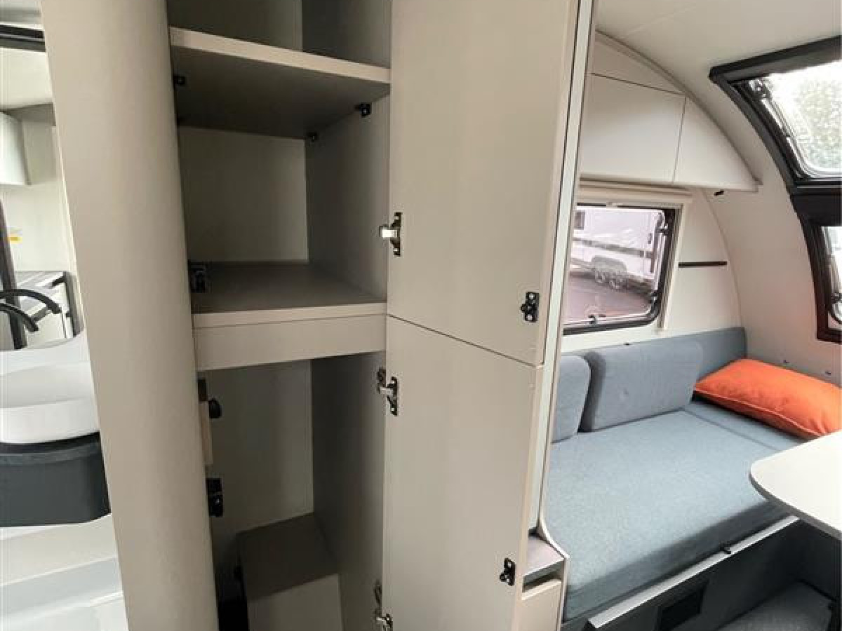 Adria ACTION SPORTS 391 LH / Smidig vagn perfekt för två /, bild 14 av 15