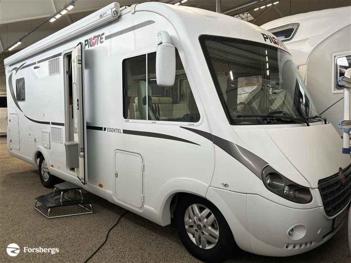 Pilote I 740 C / Alde / AC bodel / Perfekt bil för 4 redo för nya resor /, bild 1 av 18
