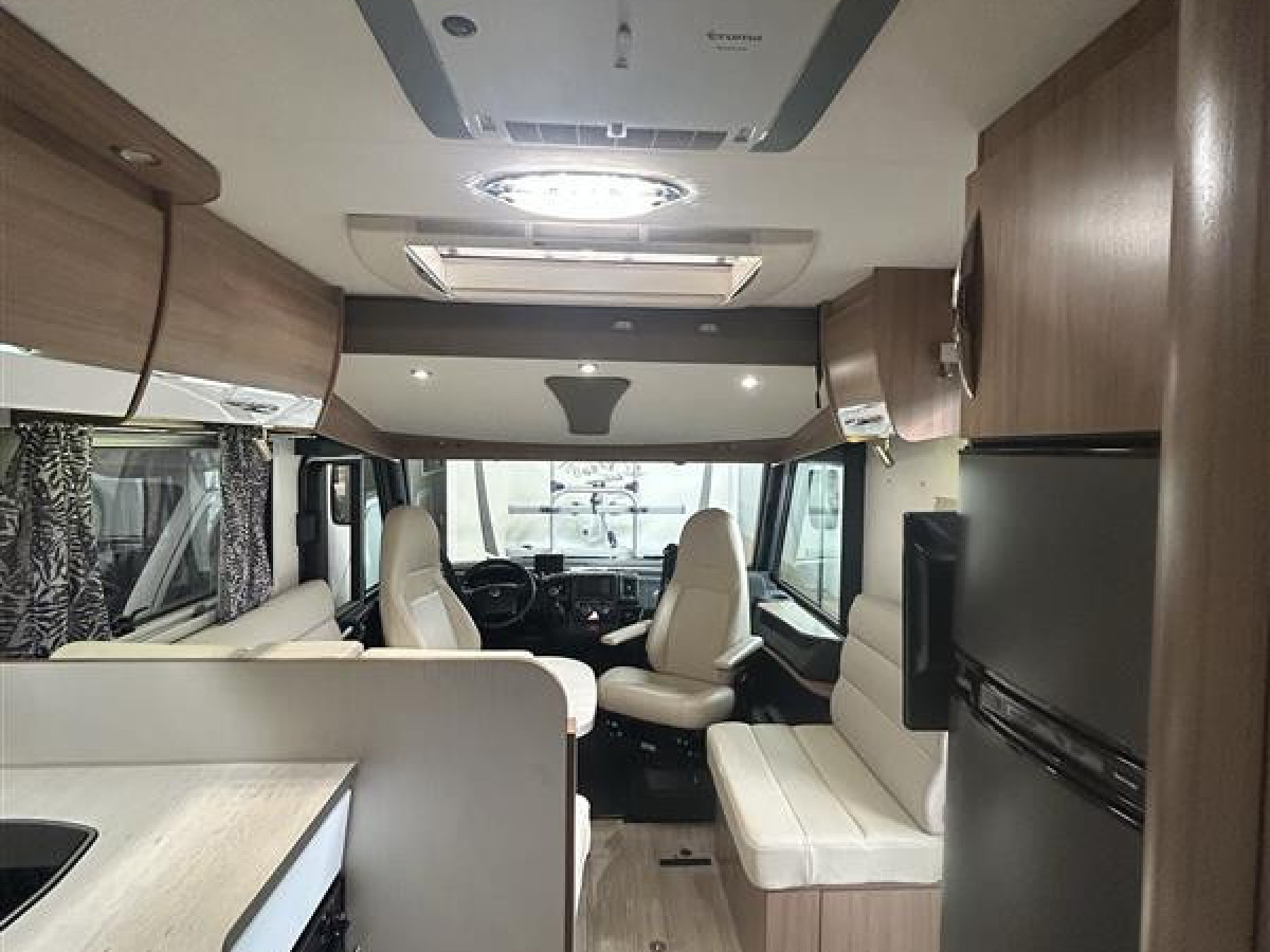Pilote I 740 C / Alde / AC bodel / Perfekt bil för 4 redo för nya resor /, bild 15 av 18