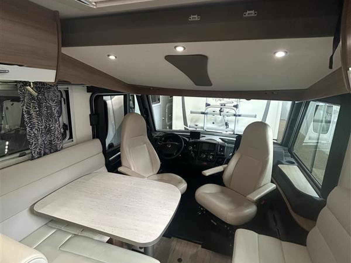 Pilote I 740 C / Alde / AC bodel / Perfekt bil för 4 redo för nya resor /, bild 16 av 18