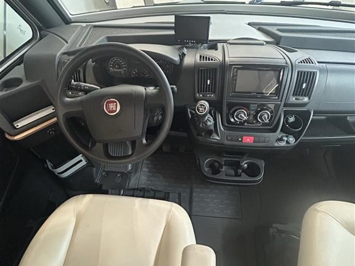 Pilote I 740 C / Alde / AC bodel / Perfekt bil för 4 redo för nya resor /, bild 17 av 18