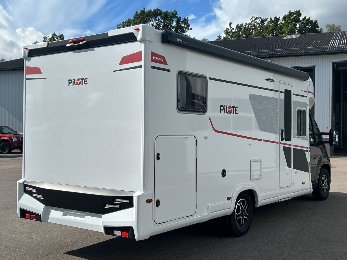Pilote P740 FGJ Höga Långbäddar, bild 4 av 30