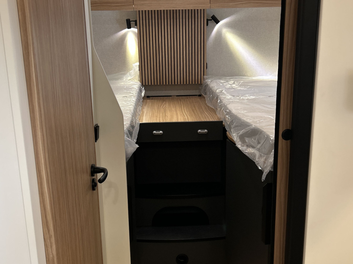 Pilote P740 FGJ Höga Långbäddar, bild 7 av 30