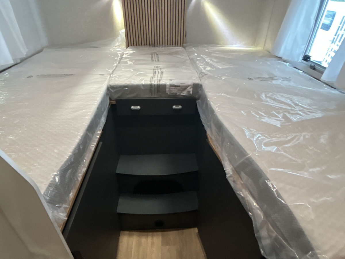 Pilote P740 FGJ Höga Långbäddar, bild 10 av 30