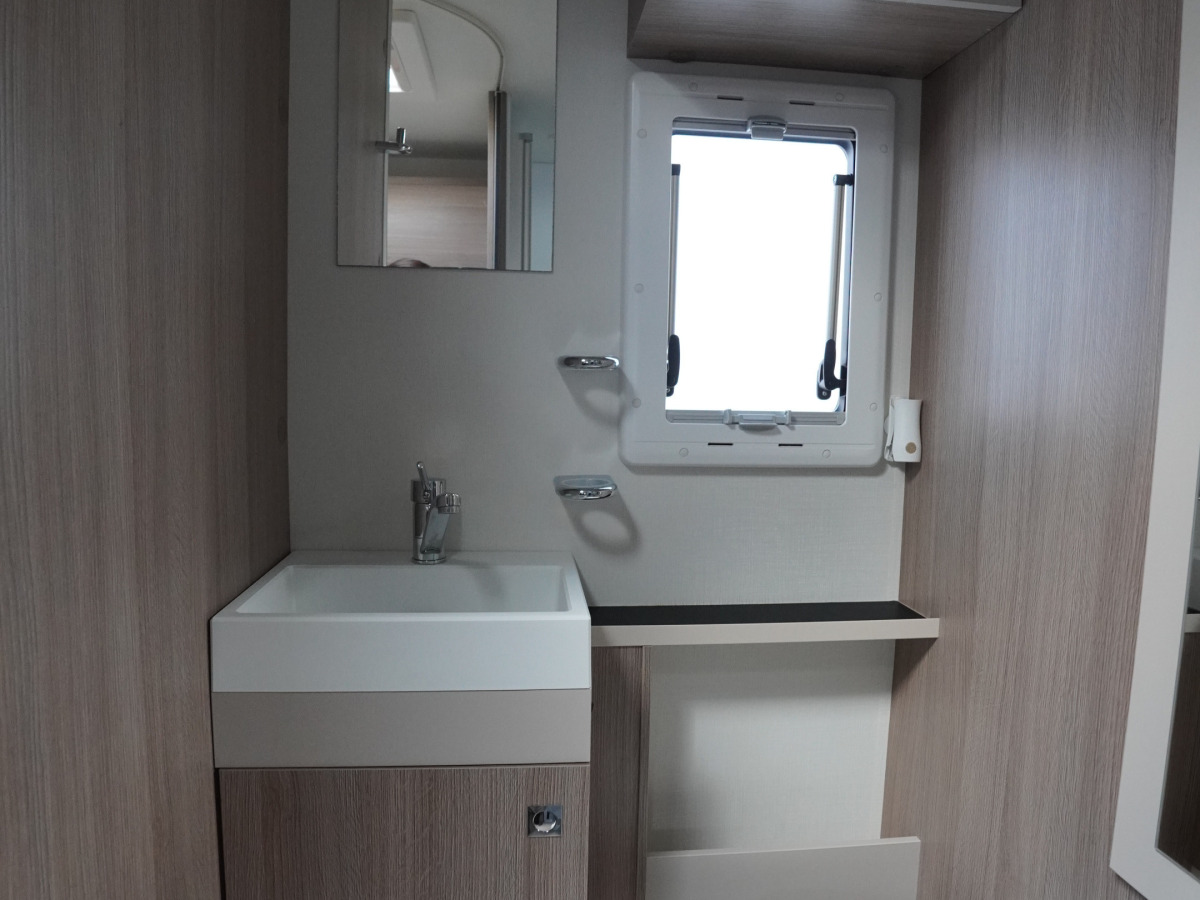 Chausson 630 FLASH Dieselvärmare 170hk Solcell, bild 10 av 20