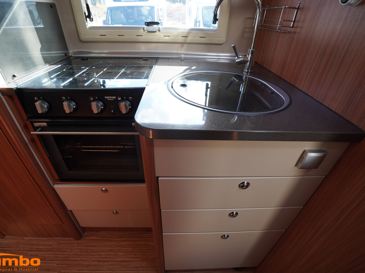 Adria CORAL S 670SL 158hk Kamkedja, bild 6 av 23