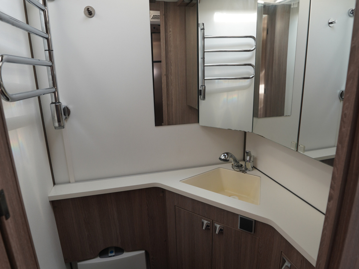 KABE ROYAL 600 GLE KS, bild 10 av 16