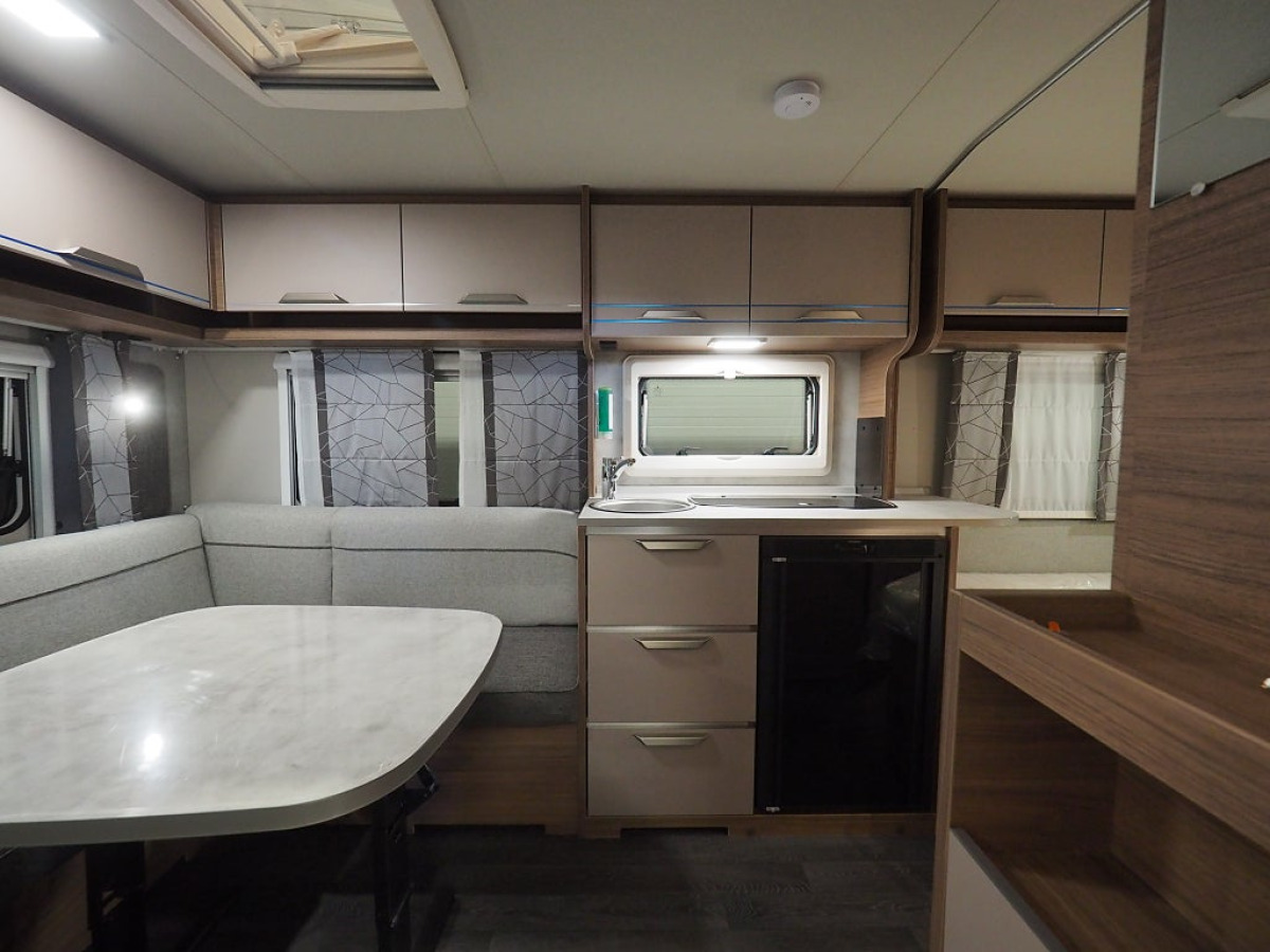 Knaus Sport 450 FU Mässerbjudande 1706-/mån I Design-Paket, bild 7 av 20