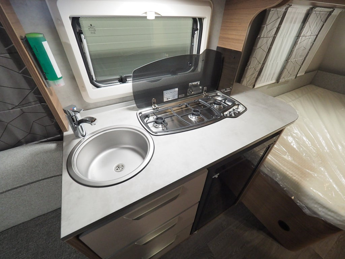 Knaus Sport 450 FU Mässerbjudande 1706-/mån I Design-Paket, bild 14 av 20