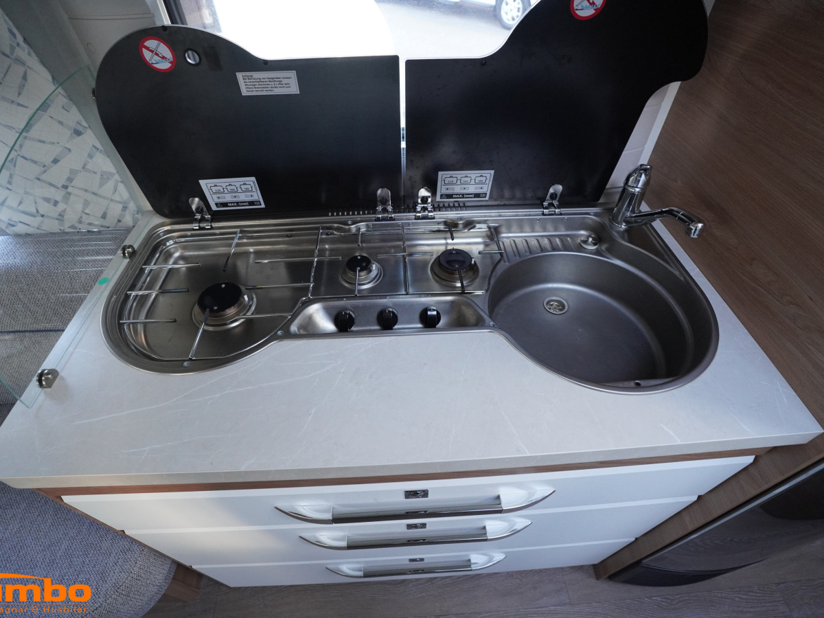 Hobby 460 UFE DE LUXE, Lufttält, bild 8 av 19