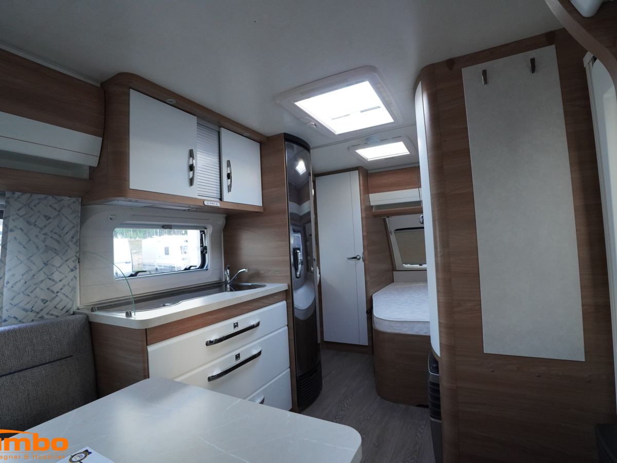 Hobby 460 UFE DE LUXE, Lufttält, bild 4 av 19
