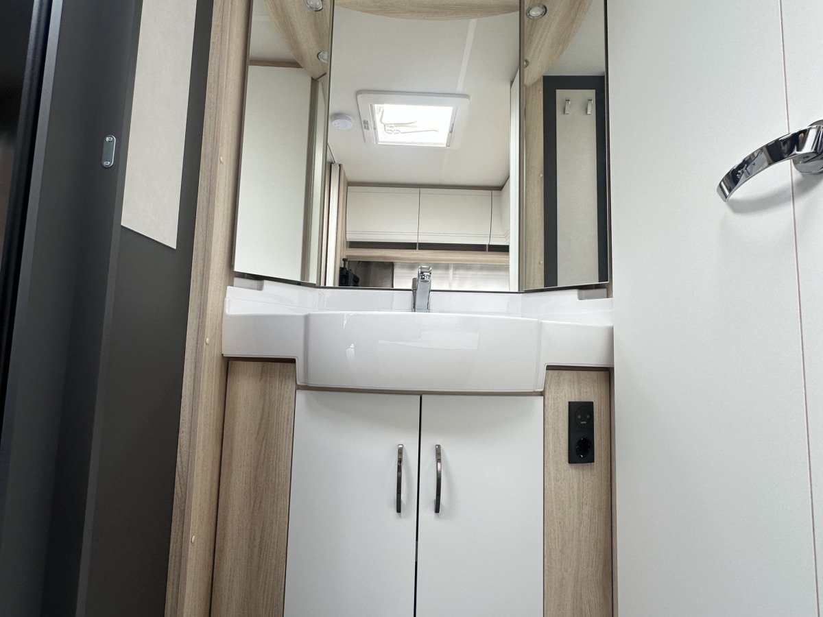 Hobby 460 UFe De Luxe NYHET 2027, bild 10 av 14