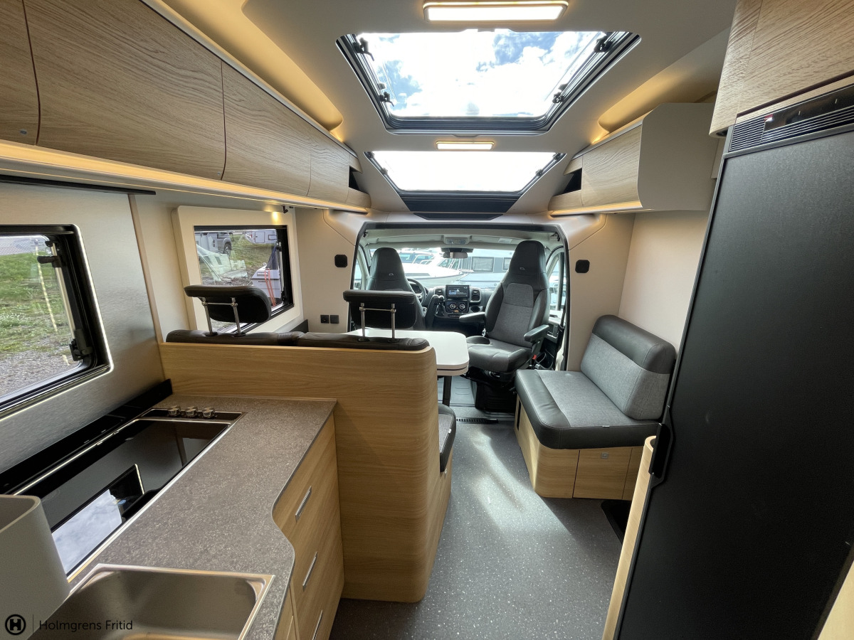 Adria CORAL SELECT 670 SL TRUMA DIESEL SUNROOF LÅNGBÄDDAR, bild 22 av 29