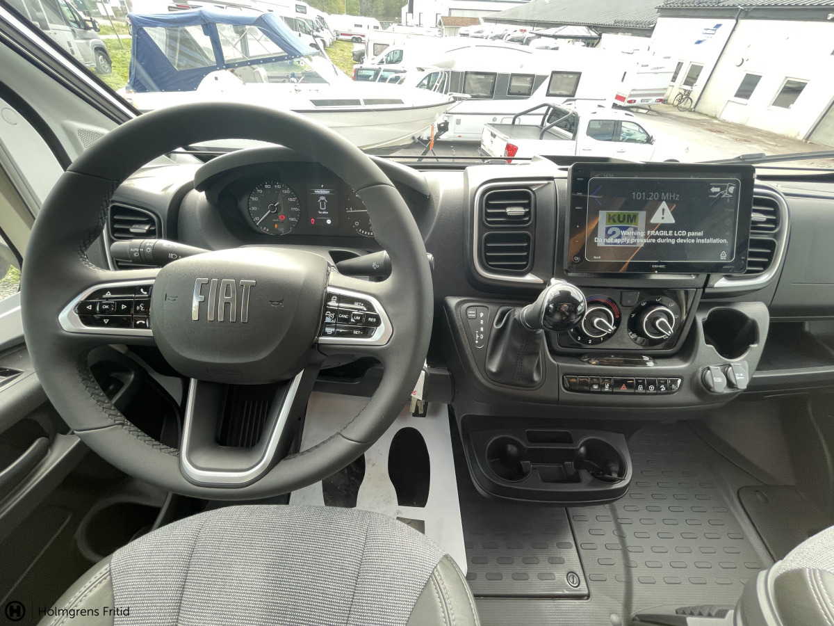 Adria CORAL SELECT 670 SL TRUMA DIESEL SUNROOF LÅNGBÄDDAR, bild 25 av 29