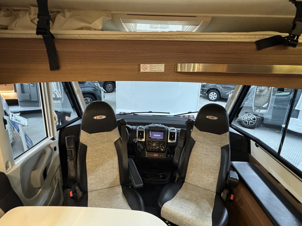 LMC I615 Explorer Sport, bild 5 av 14
