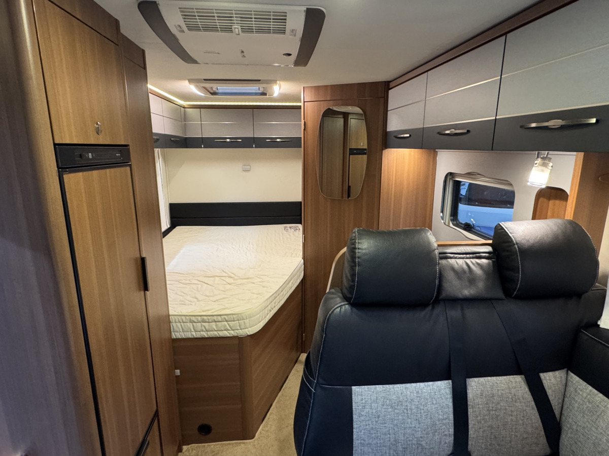 LMC I615 Explorer Sport, bild 6 av 14