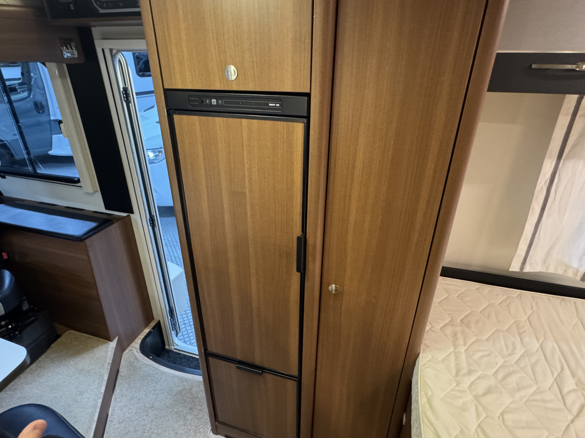 LMC I615 Explorer Sport, bild 9 av 14
