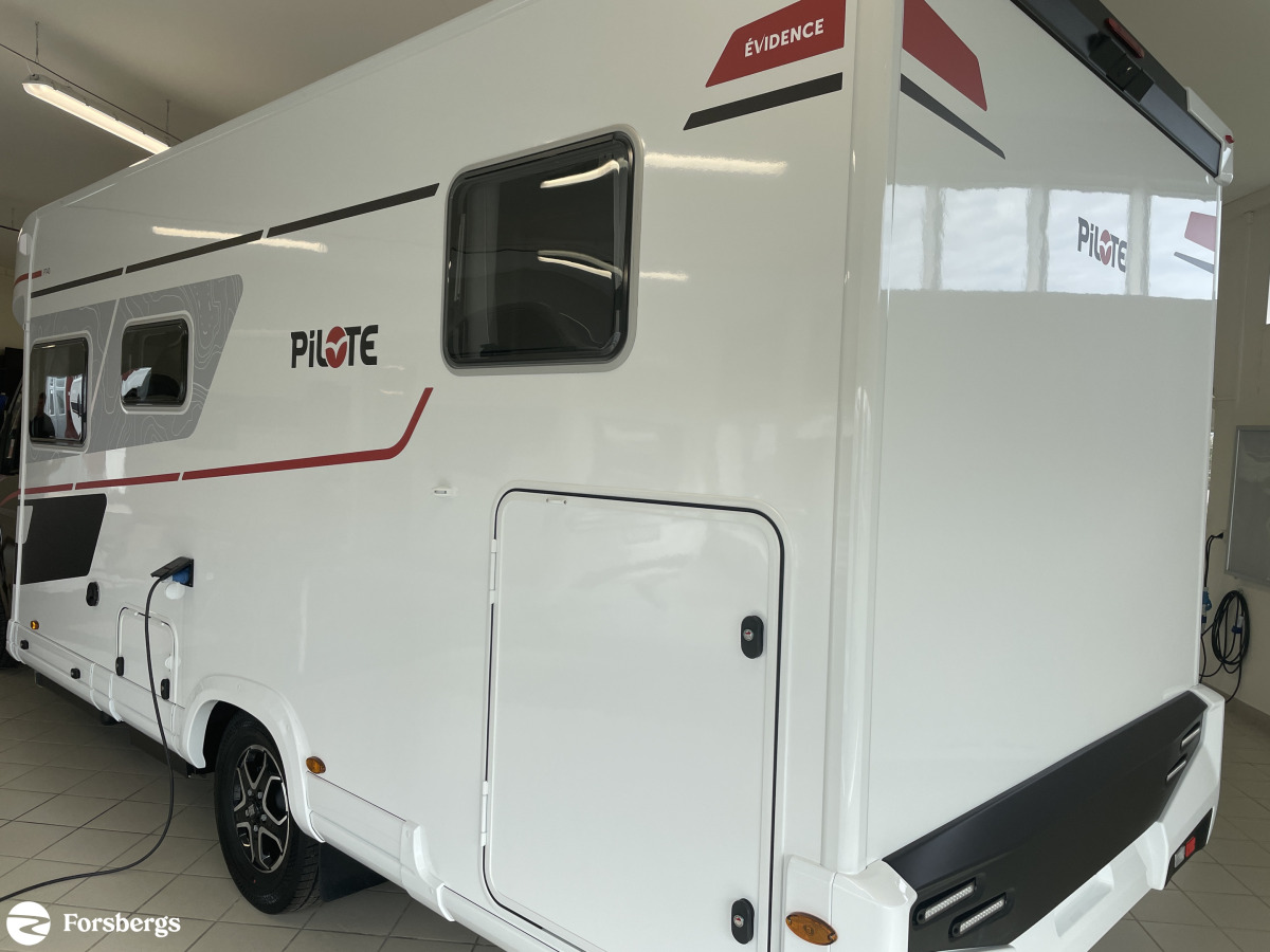 Pilote P740 FGJ EVIDENC, bild 3 av 35