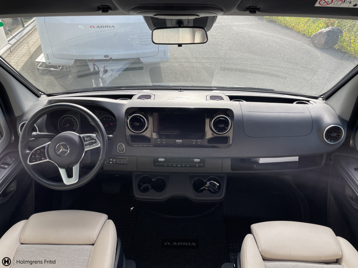 Adria MATRIX MB 670DC, bild 4 av 12