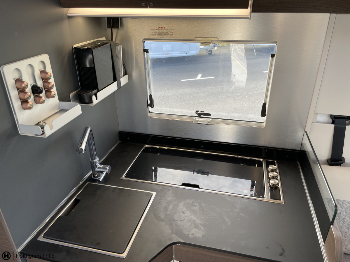 Adria MATRIX MB 670DC, bild 7 av 12